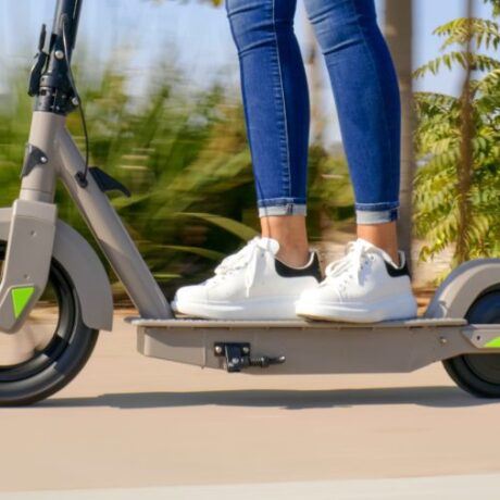 Razor | C35 SLA Electric Scooter - Grey/Black (ISTA) With Up to 15mph (24 km/h) Max Speed | 13113212