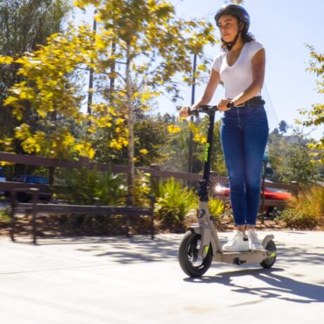 Razor | C35 SLA Electric Scooter - Grey/Black (ISTA) With Up to 15mph (24 km/h) Max Speed | 13113212