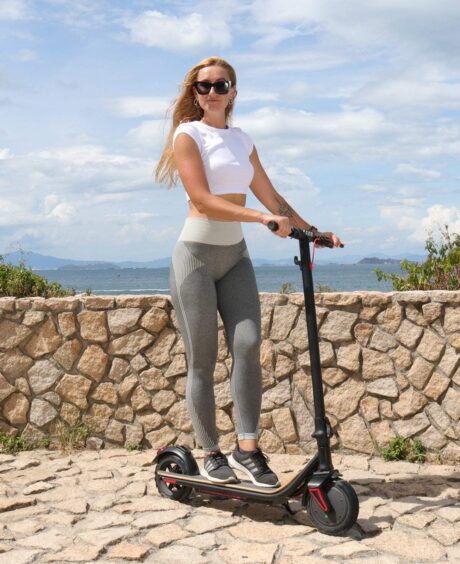 Glarewheel ES-S10X Folding Electric Scooter 18 Mile Range 18 MPH 350W 36V 8Ah Black New