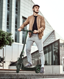 isinwheel S9 Max Electric Scooter 22 Mile Range 21 MPH 500W with App Control New