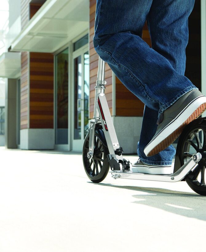 Razor - Razor A6 Scooter | Capacity 220lb | Recommended ages 8+